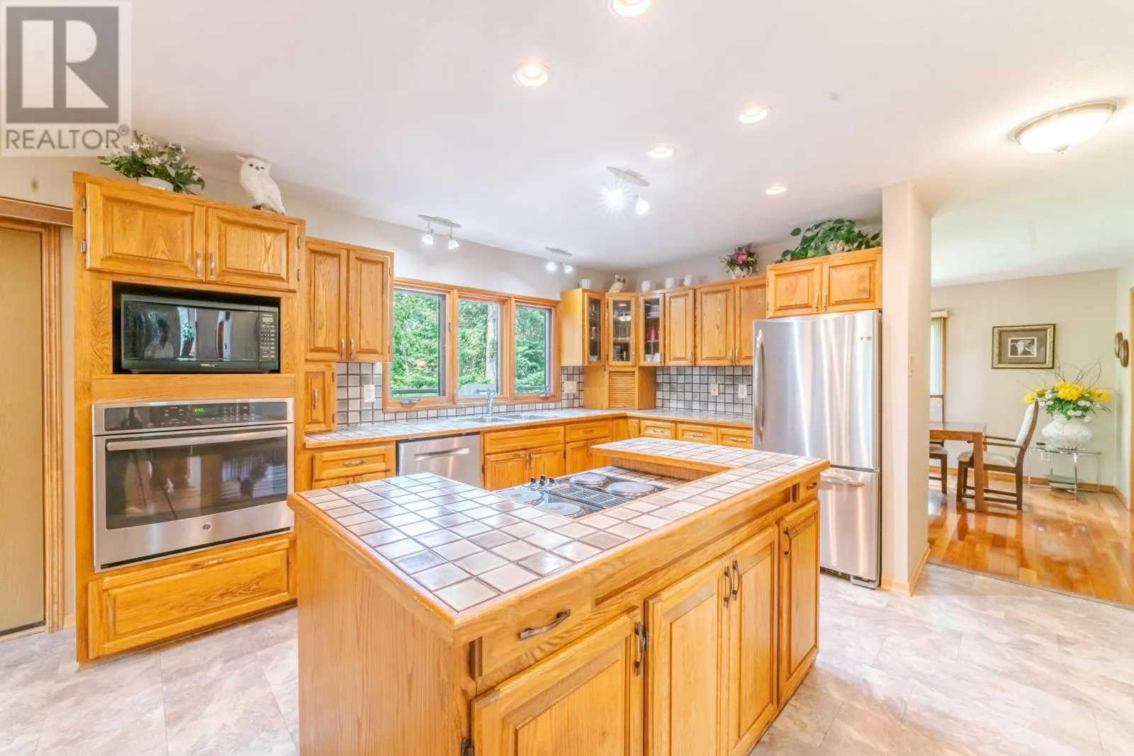 13677 HWY 17 E