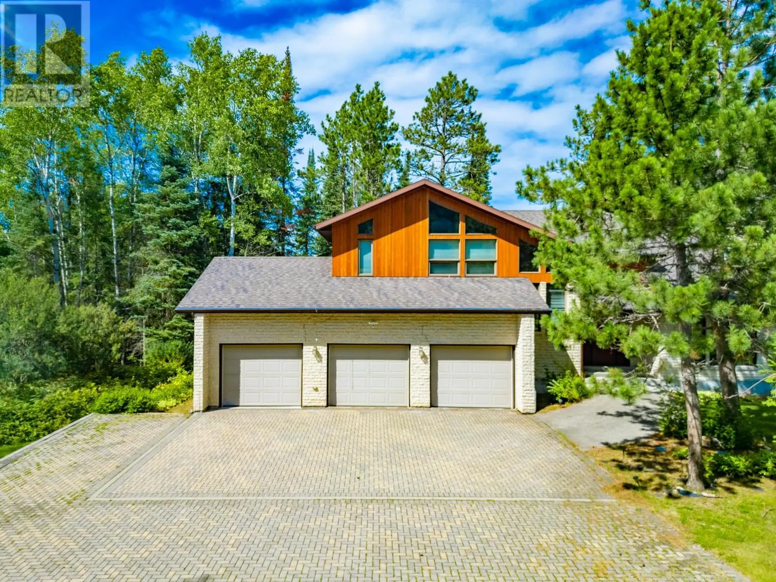 13677 HWY 17 E