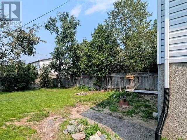 9 Ingall DR