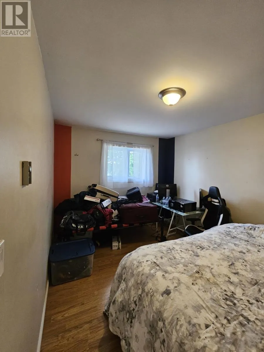 214 Lakeshore Drive