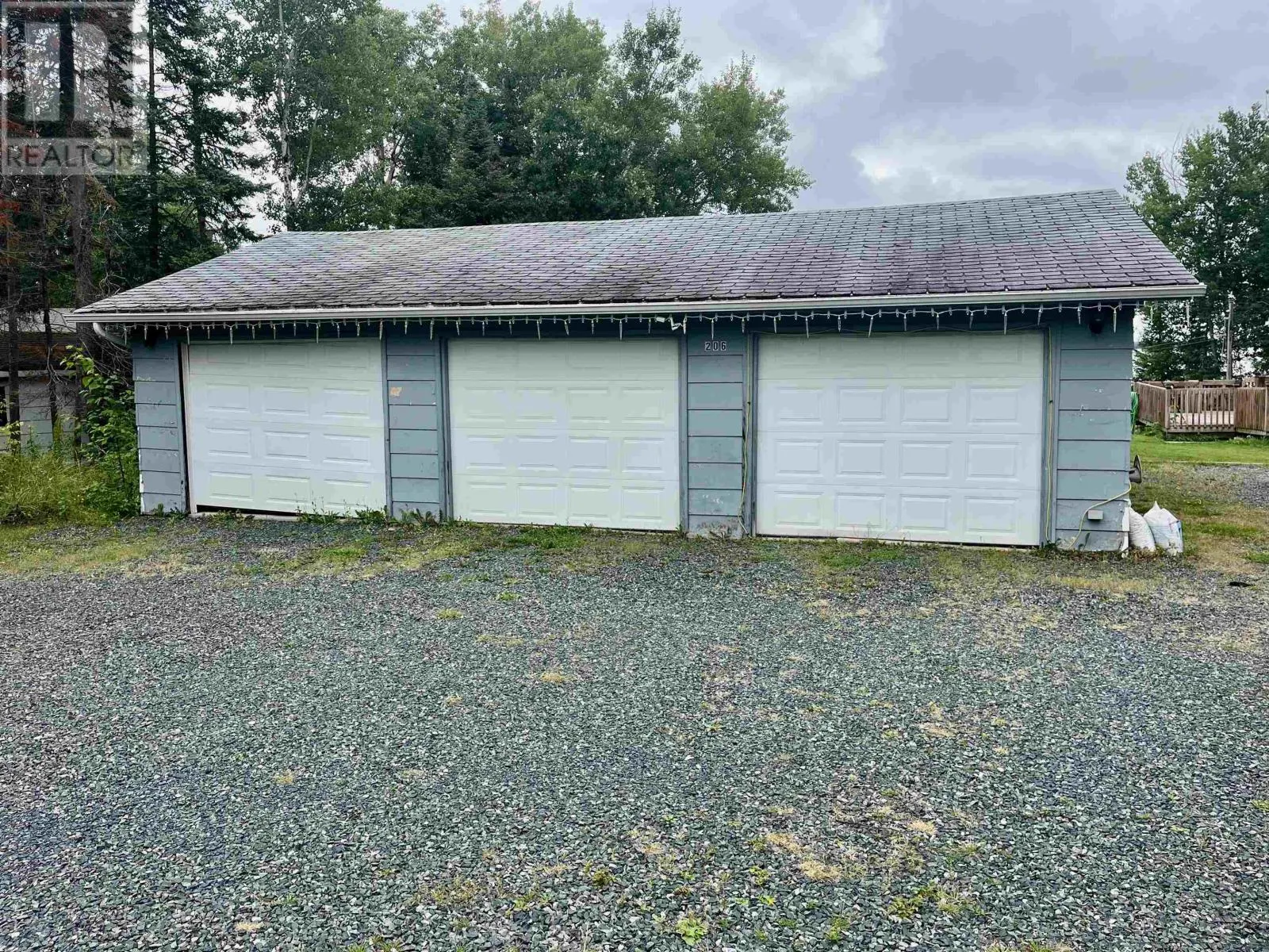 206 McMillan CRES