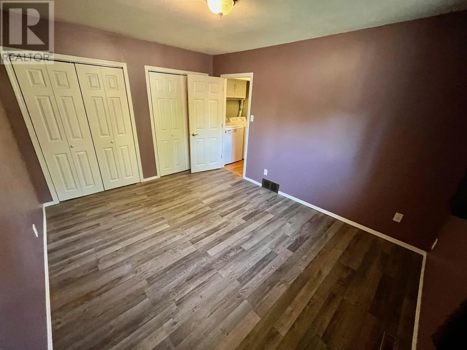 206 McMillan CRES