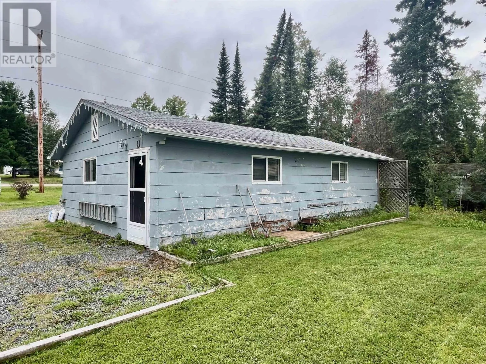 206 McMillan CRES