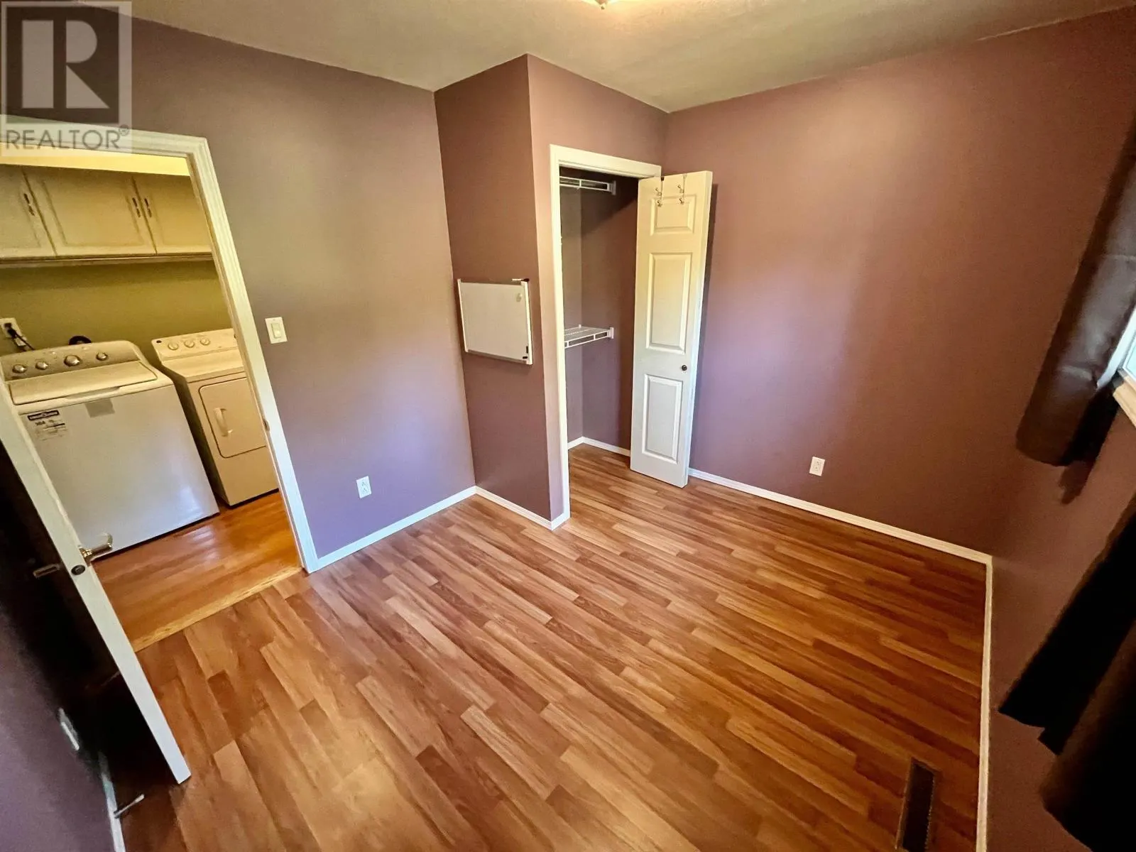 206 McMillan CRES