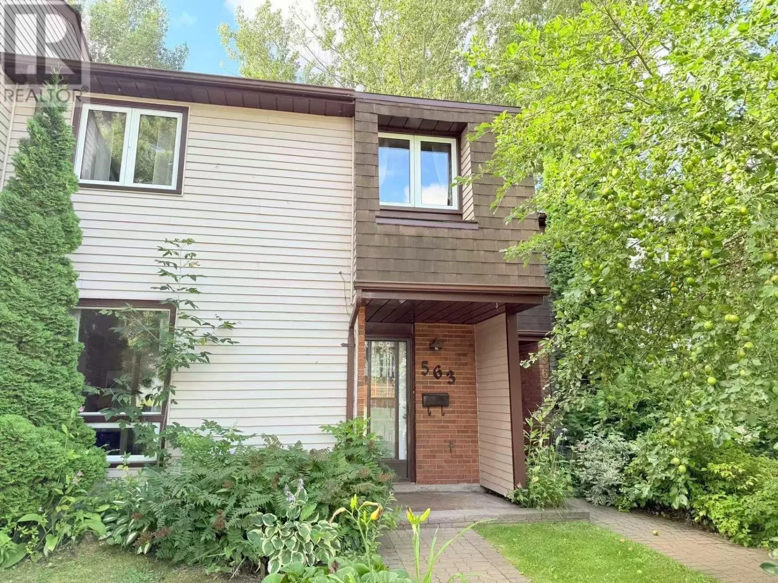 563 Pasteur RD