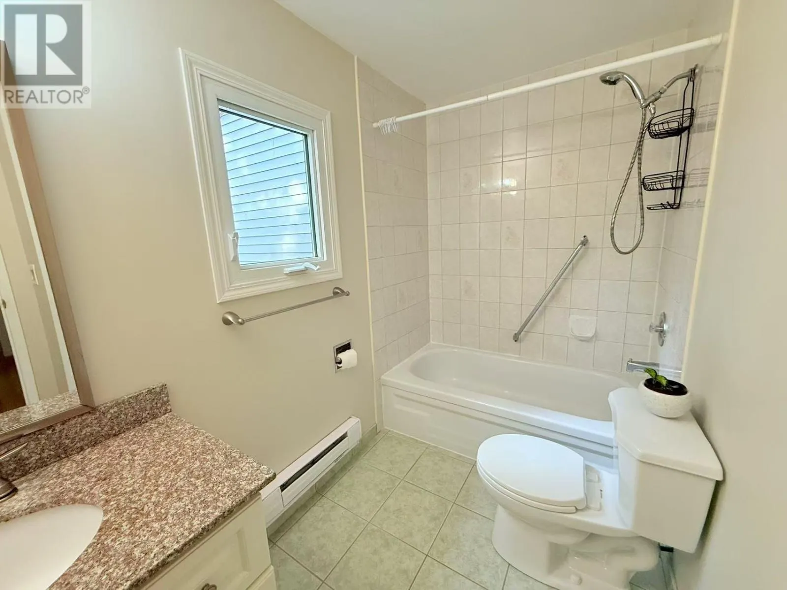 563 Pasteur RD