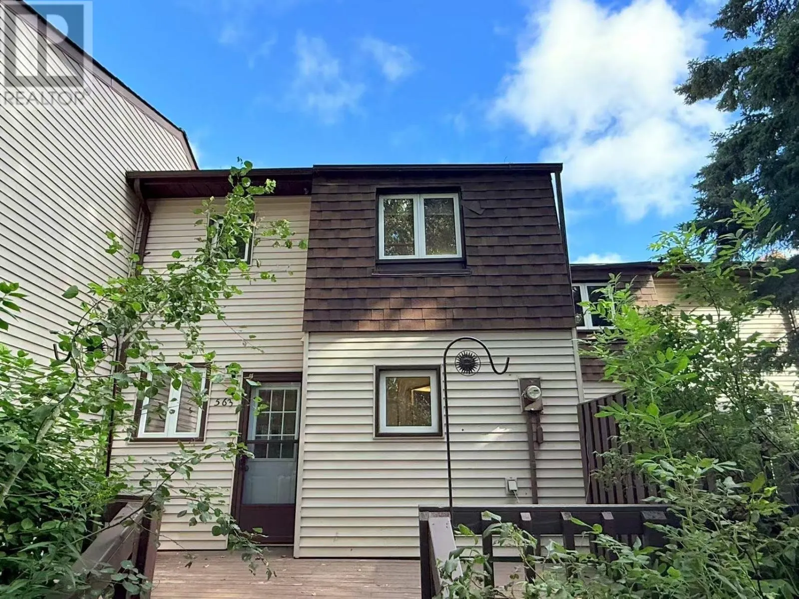 563 Pasteur RD