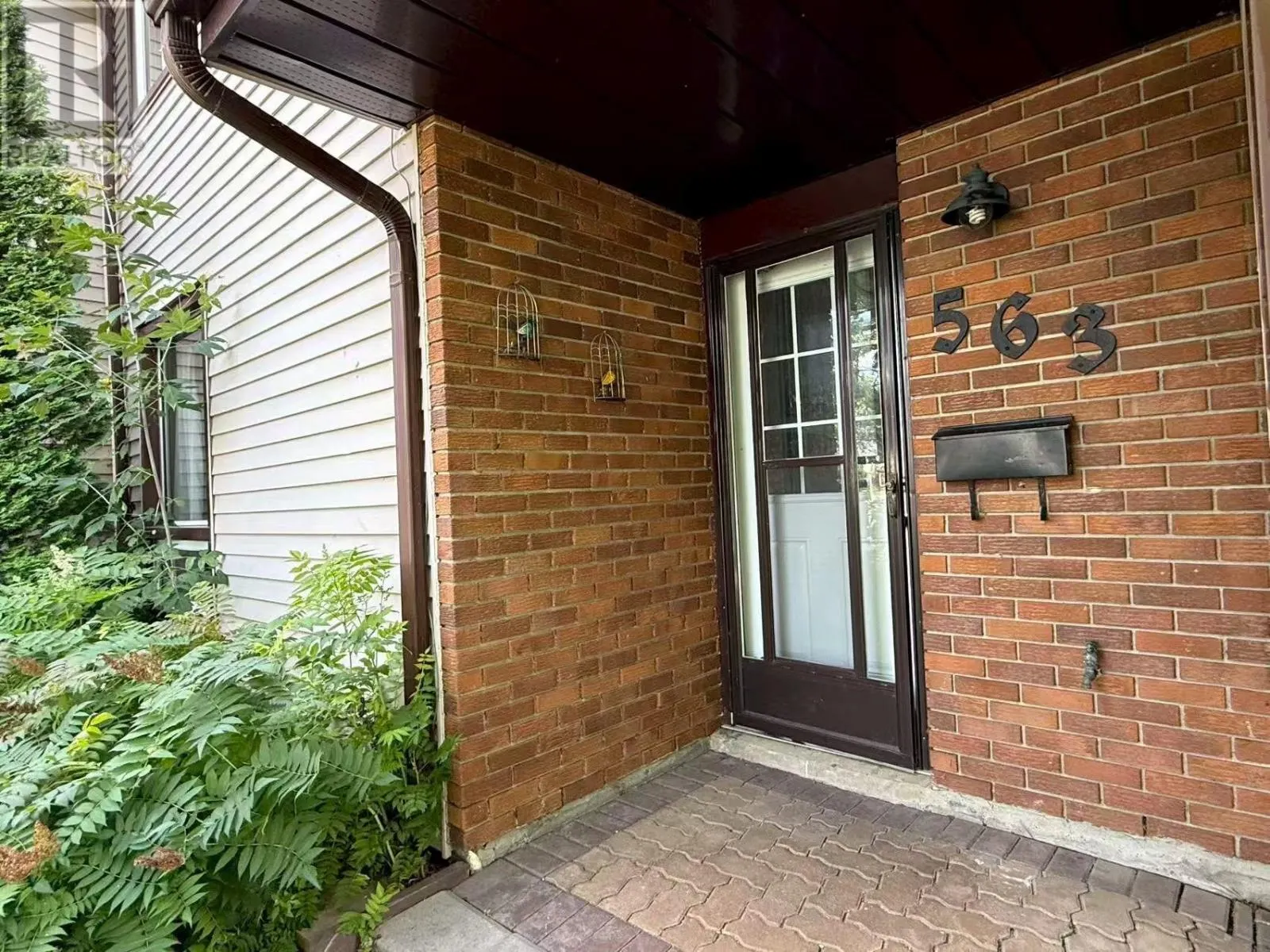 563 Pasteur RD