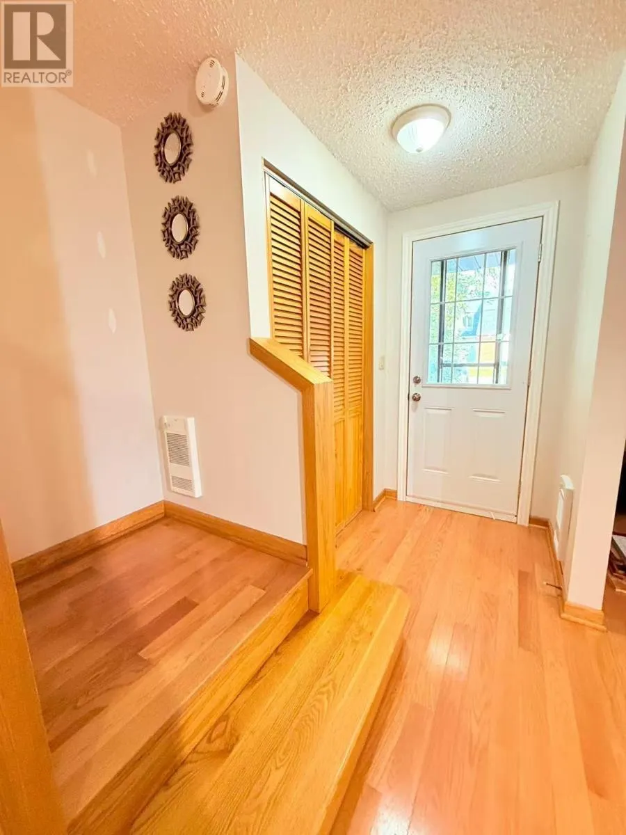 563 Pasteur RD