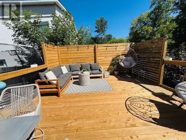 411 Ottawa St