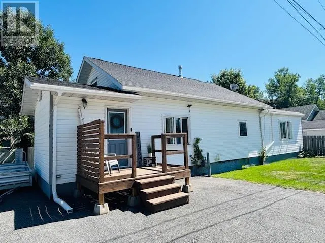411 Ottawa St