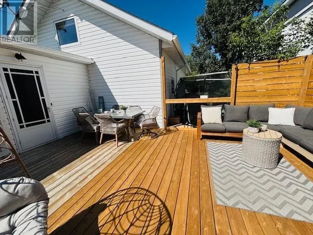 411 Ottawa St