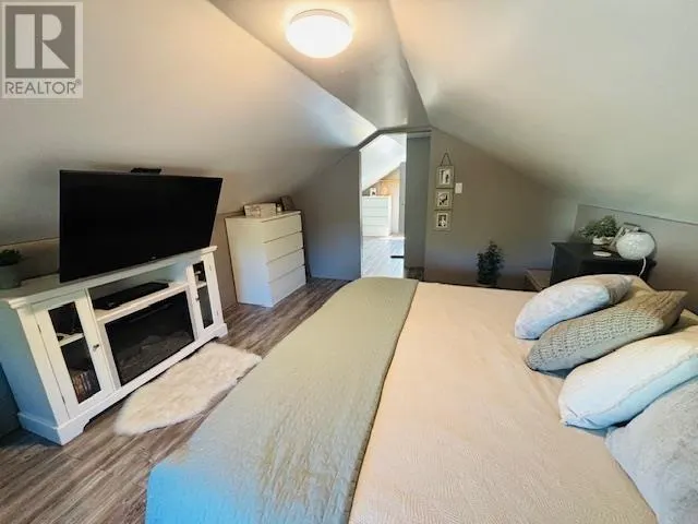 411 Ottawa St