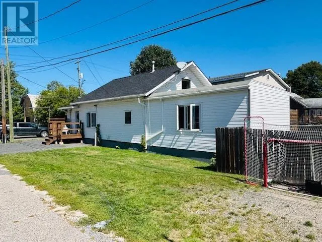 411 Ottawa St