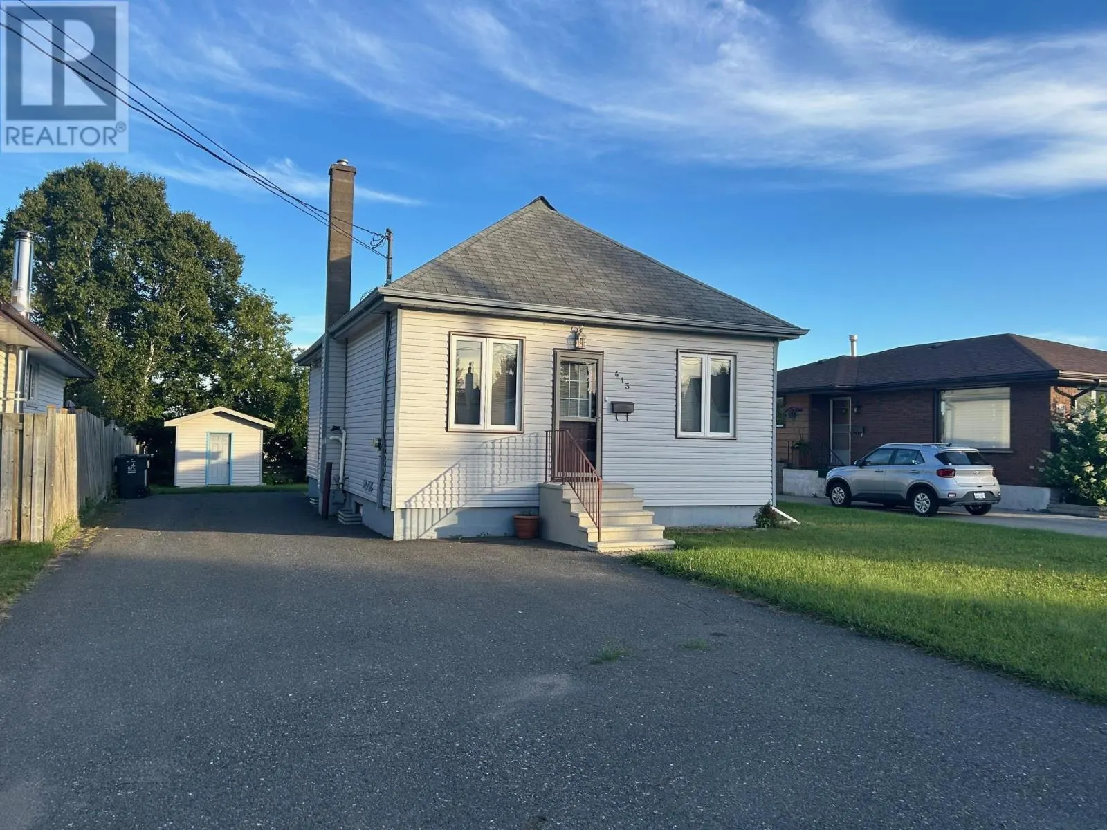 413 Regina AVE