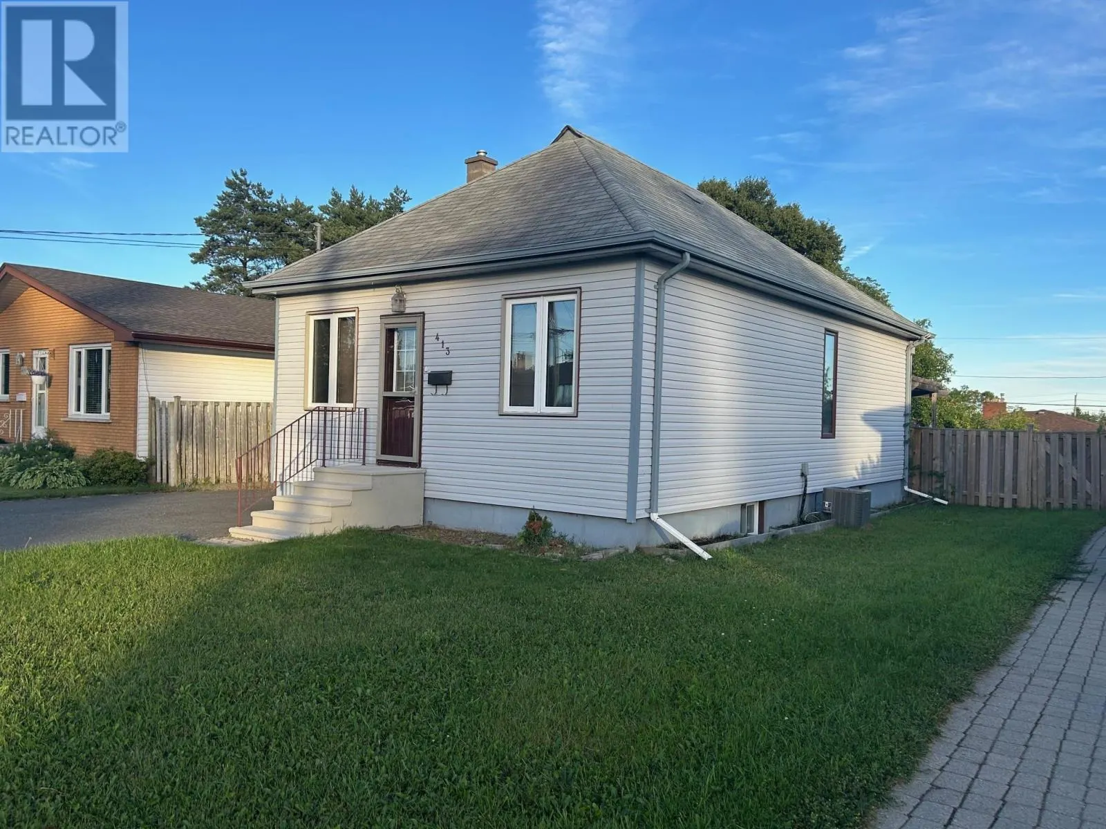 413 Regina AVE