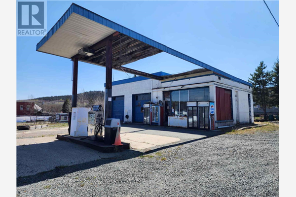 121 Government RD, Kearns