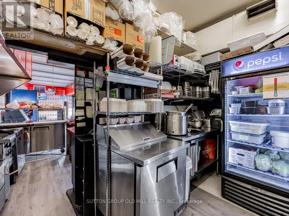 685 RUNNYMEDE ROAD