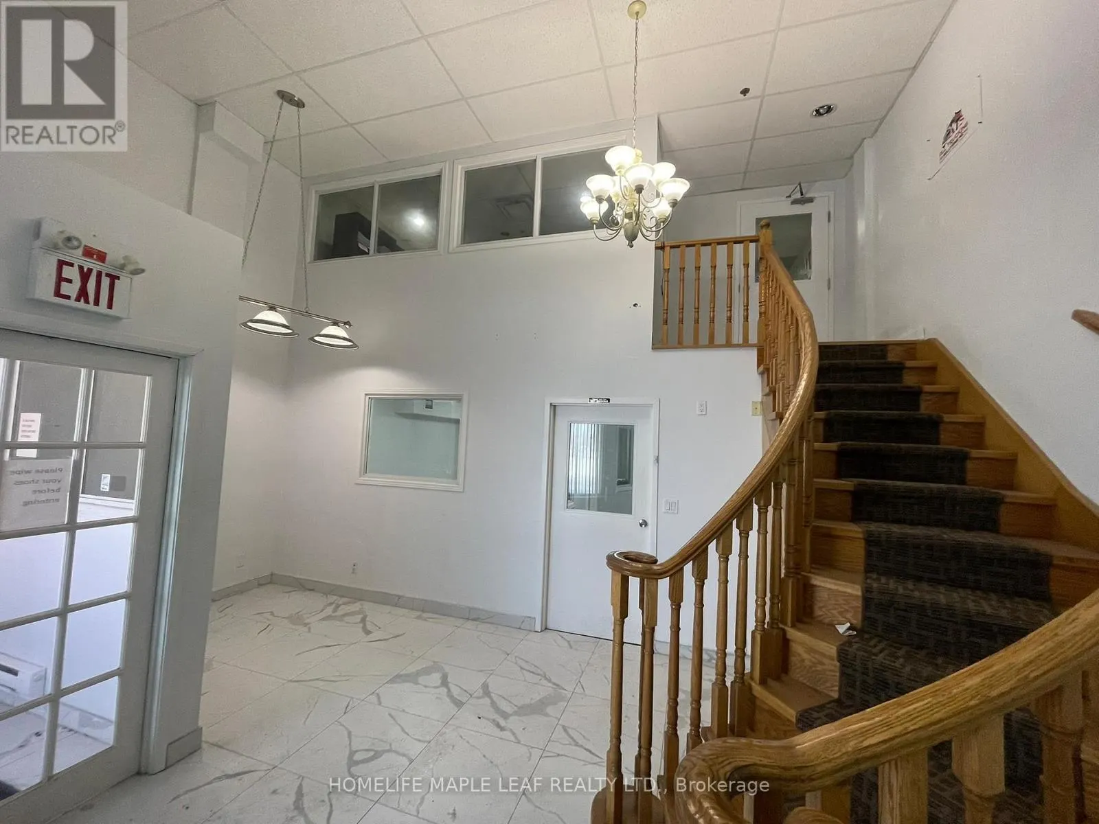 4 - 2575 STEELES AVENUE E