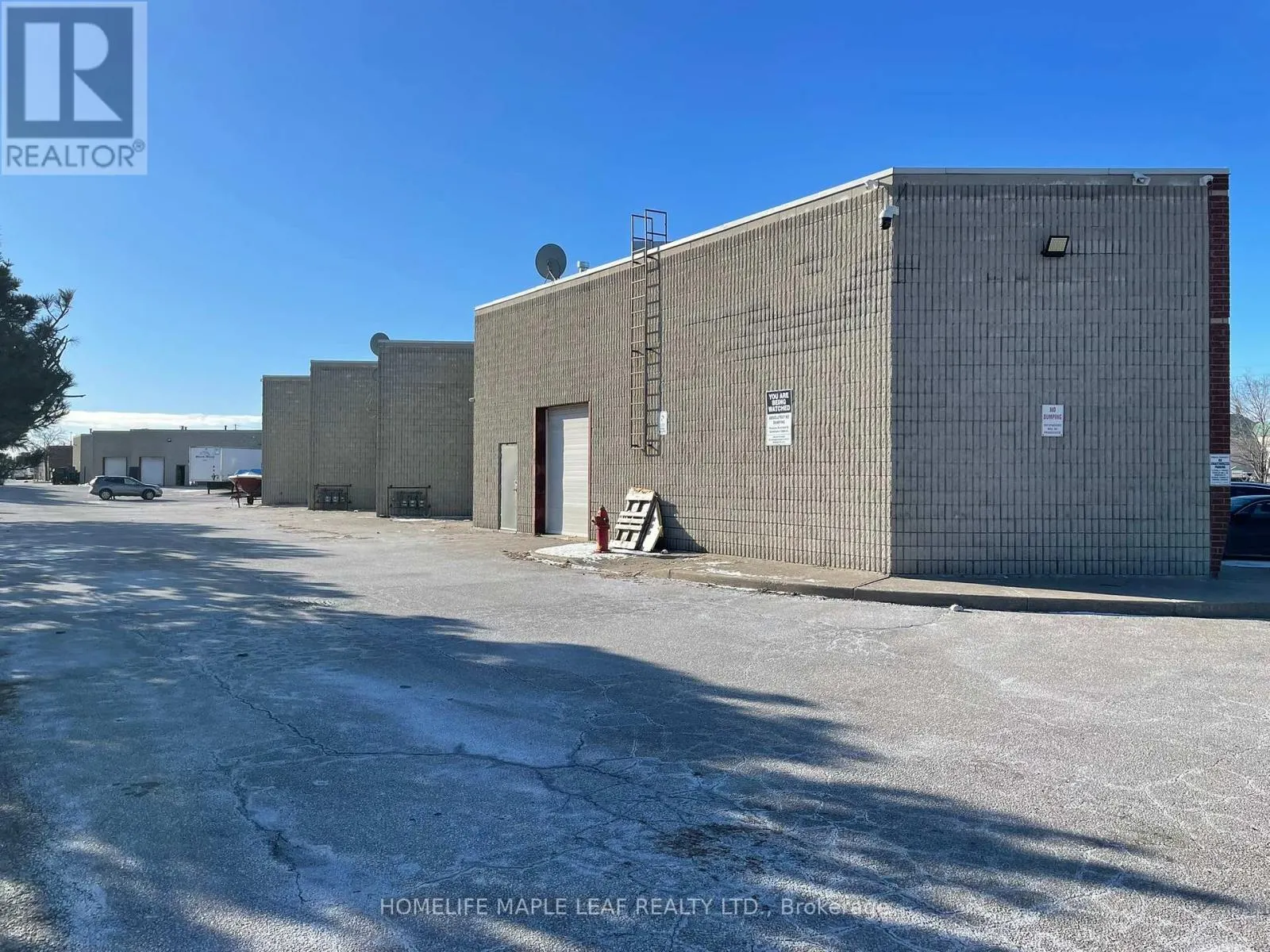 4 - 2575 STEELES AVENUE E