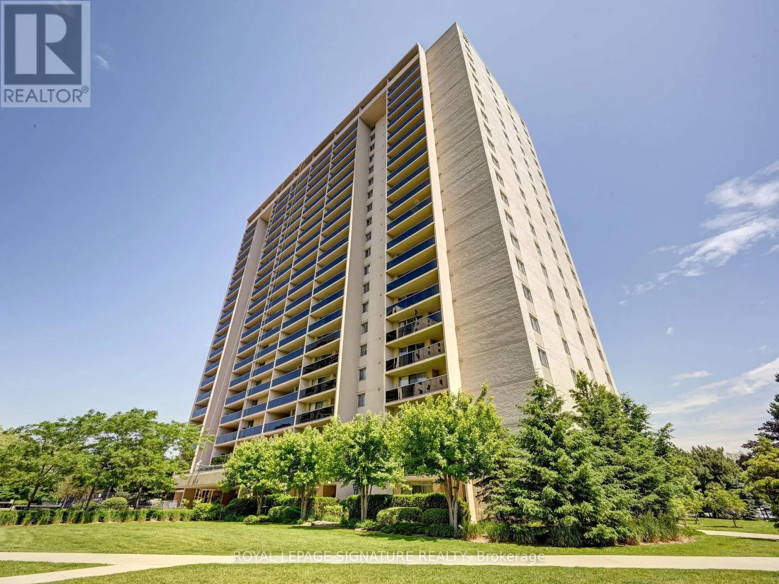 607 - 812 BURNHAMTHORPE ROAD