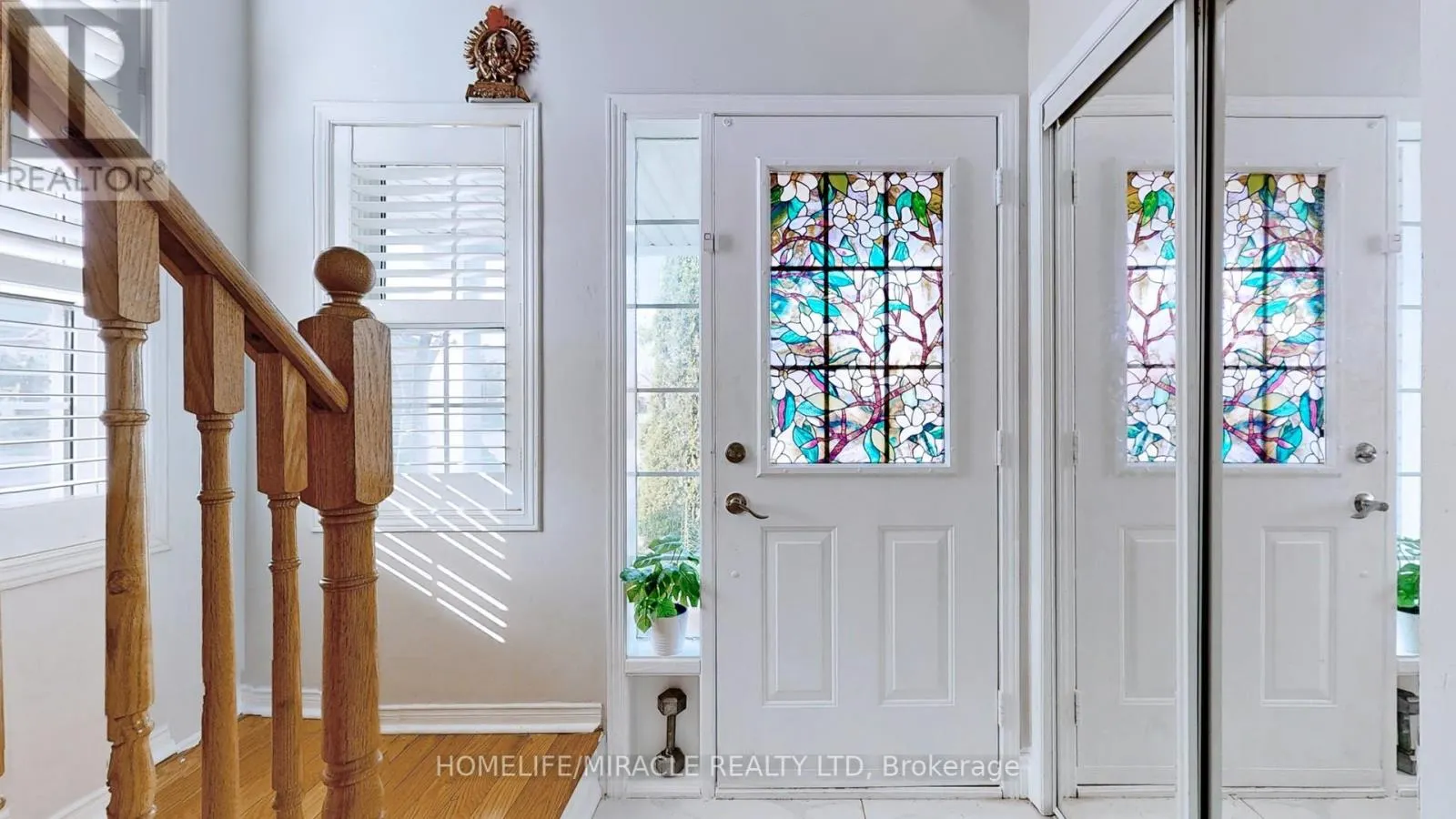 2 CLOVERCREST DRIVE