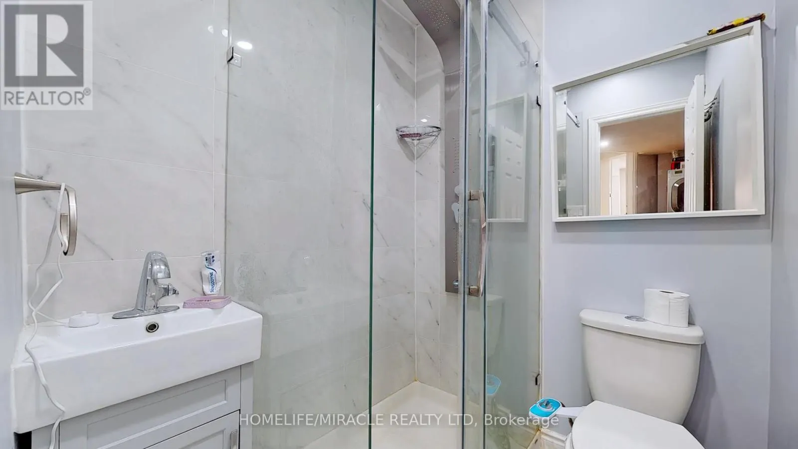 2 CLOVERCREST DRIVE