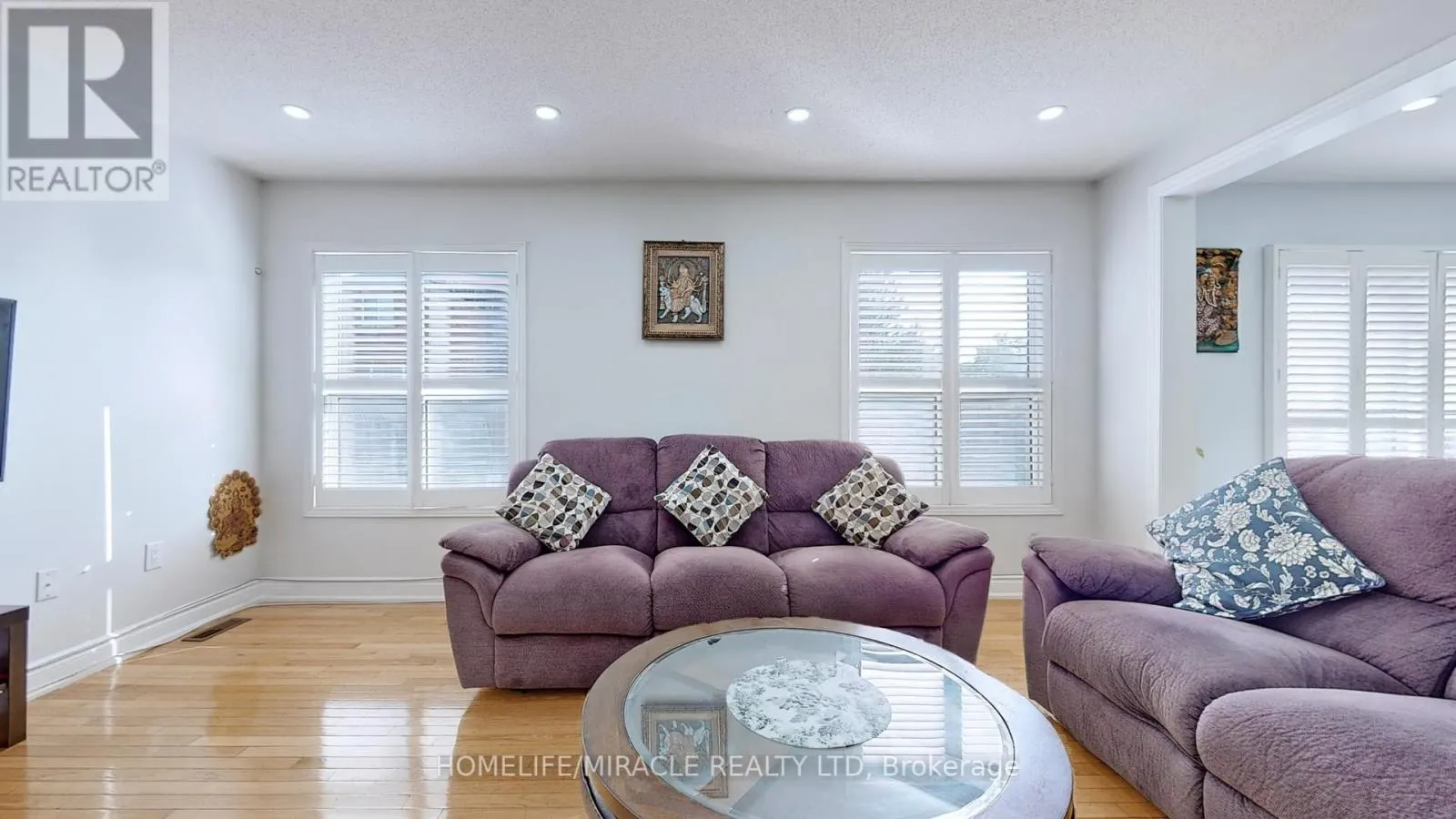 2 CLOVERCREST DRIVE