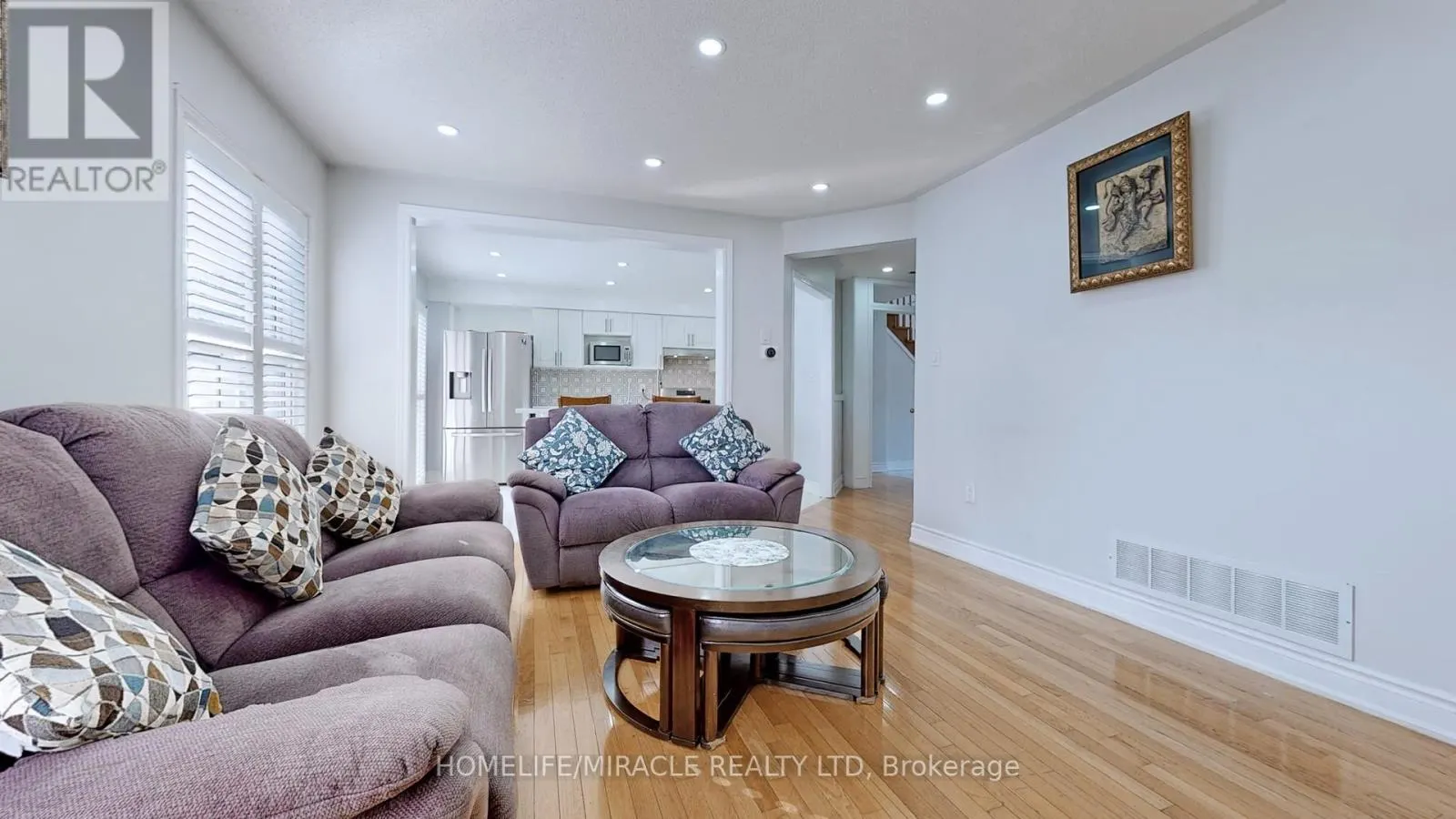 2 CLOVERCREST DRIVE