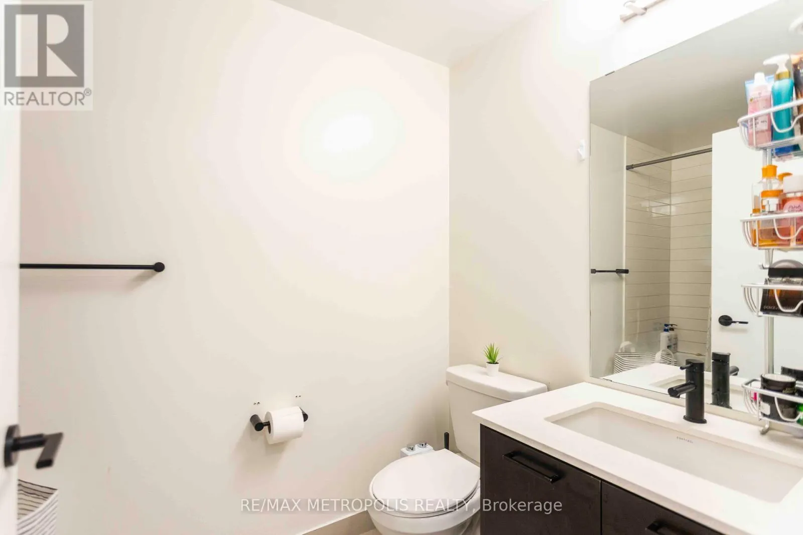 308 - 2300 ST CLAIR AVENUE W