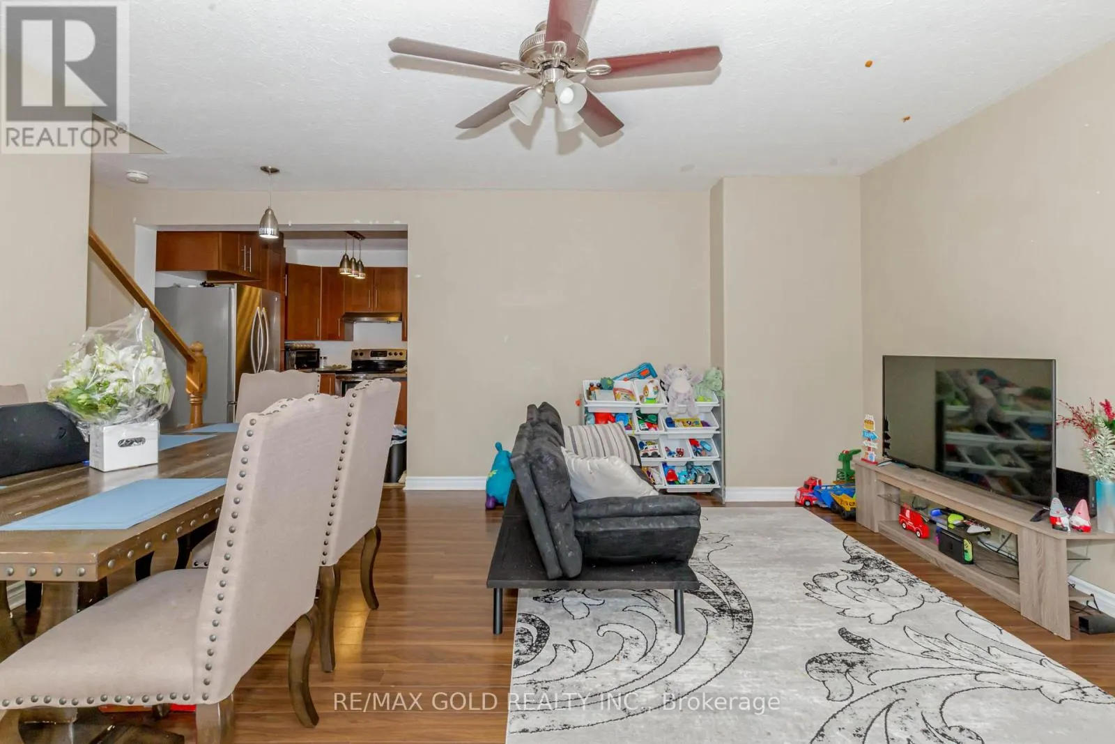 33 CAMPBELL DRIVE