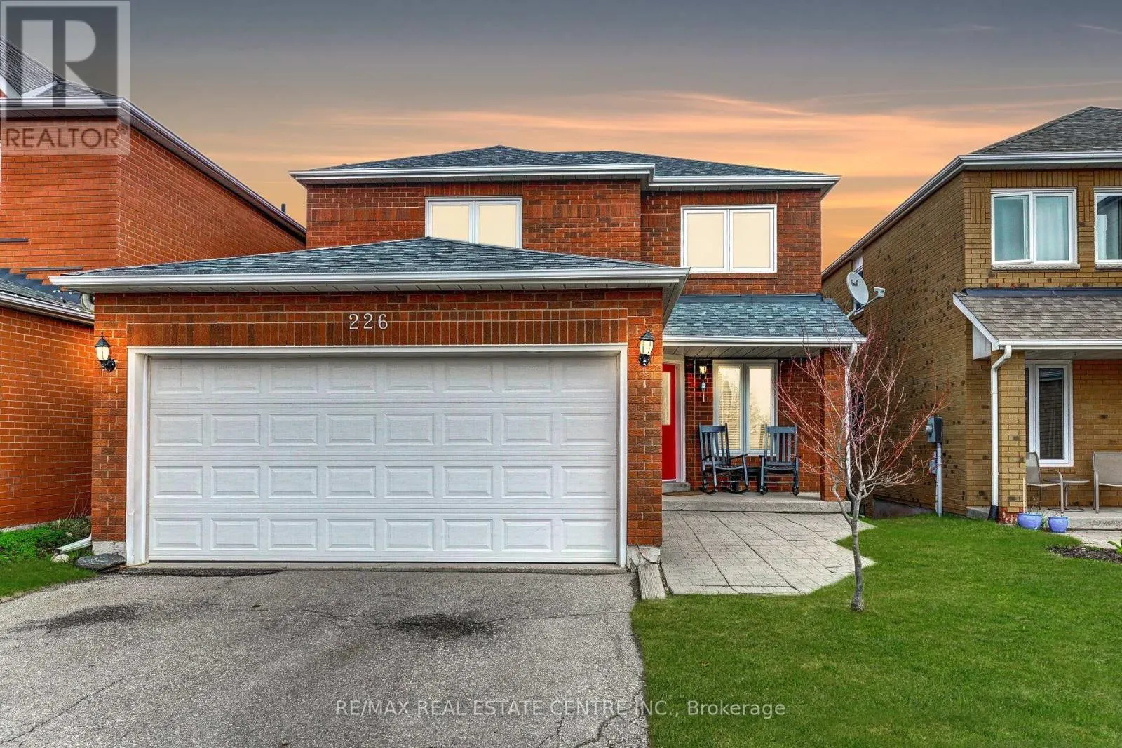 226 HOWARD CRESCENT