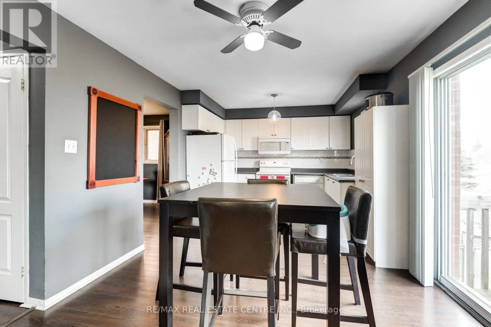 226 HOWARD CRESCENT