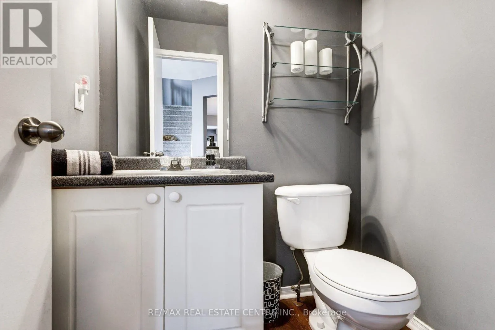 226 HOWARD CRESCENT