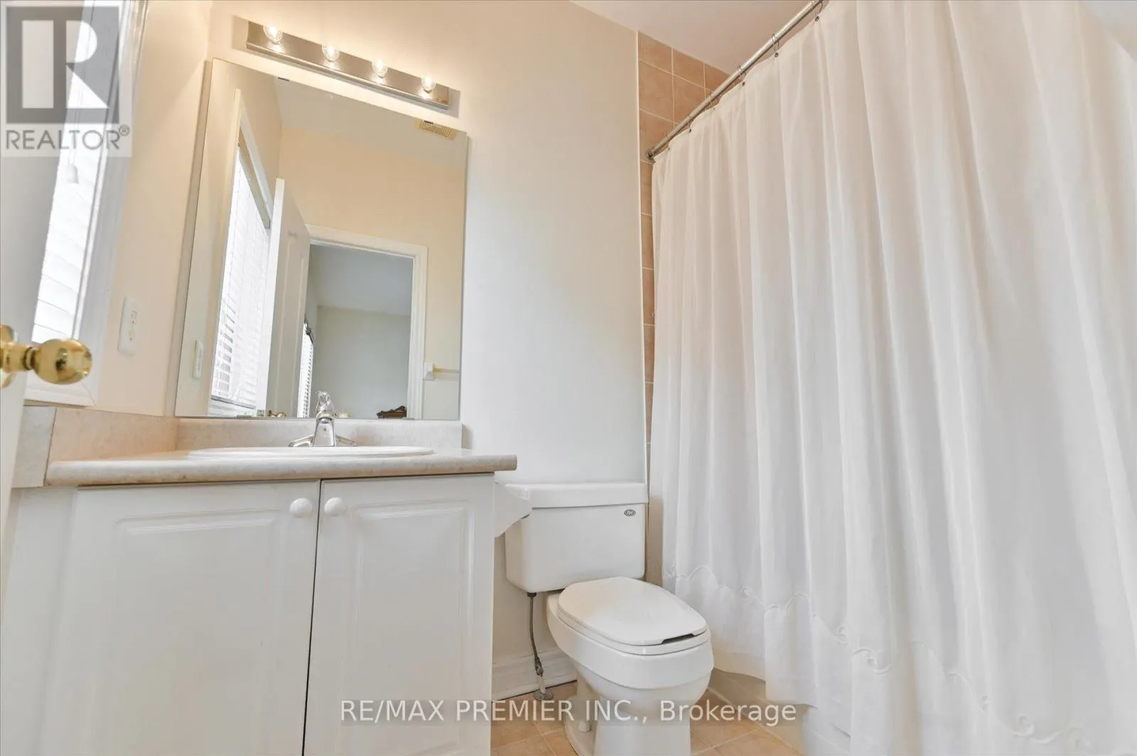 10 LEPARC ROAD