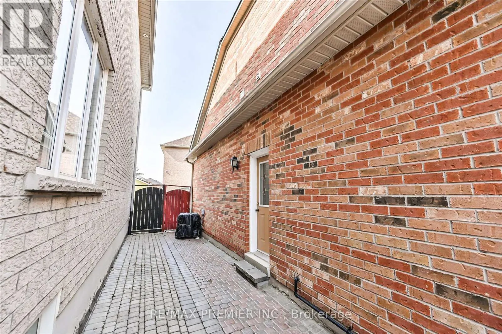 10 LEPARC ROAD