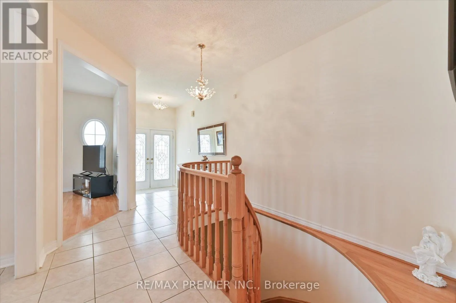 10 LEPARC ROAD