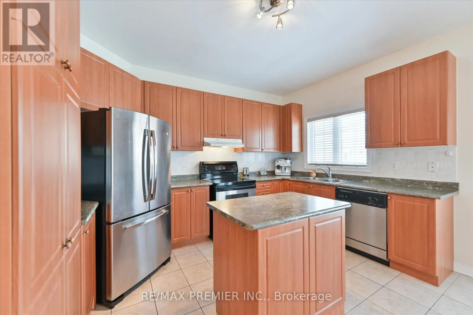 10 LEPARC ROAD