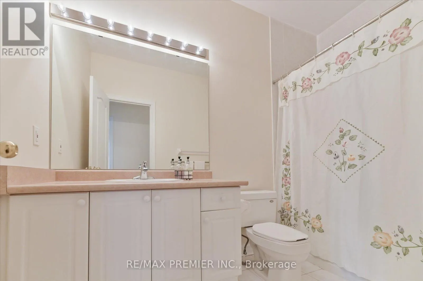 10 LEPARC ROAD