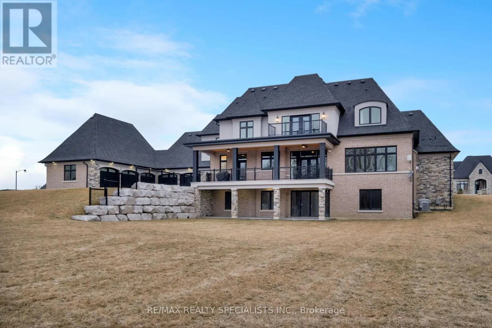 15 MULLOY COURT
