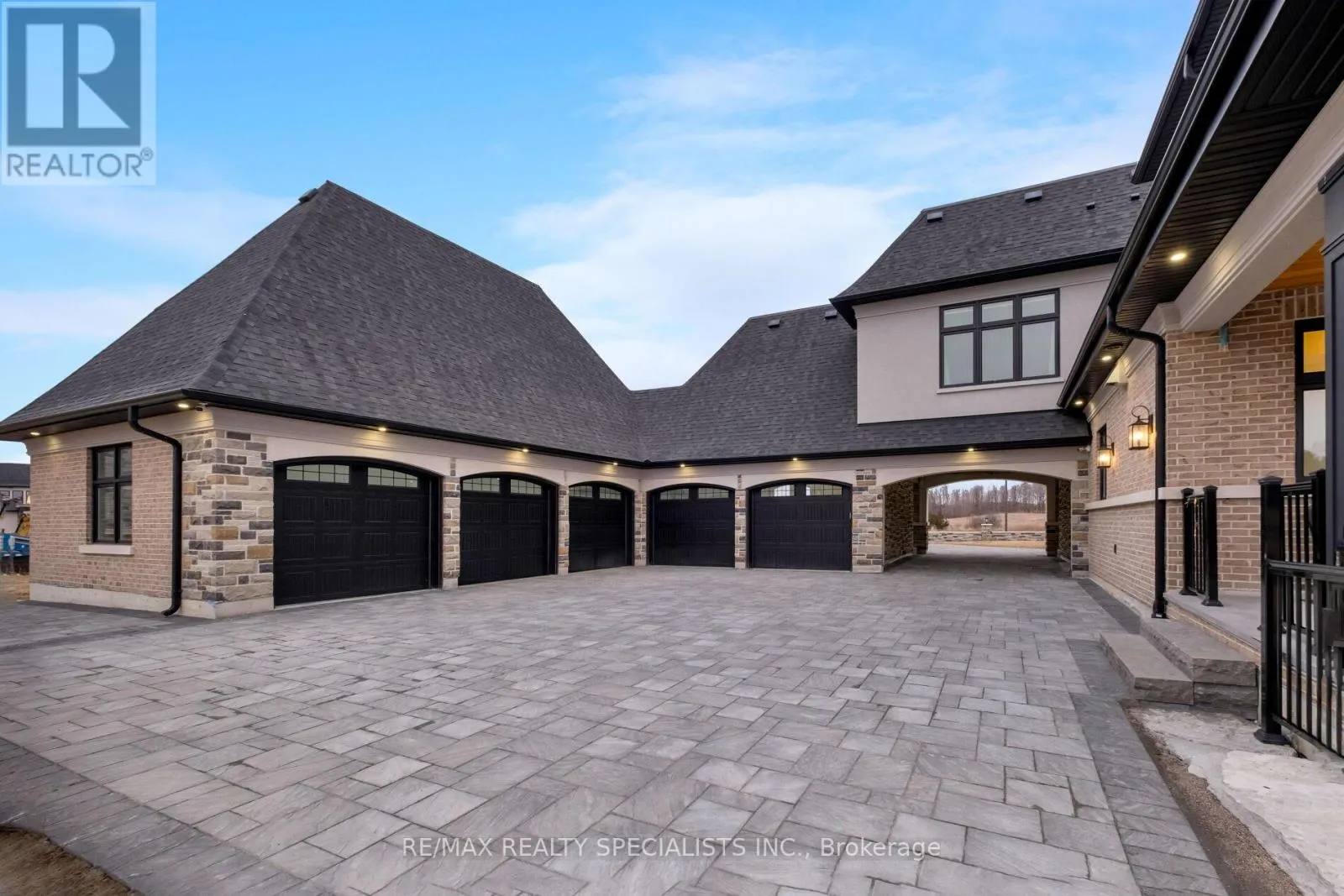 15 MULLOY COURT