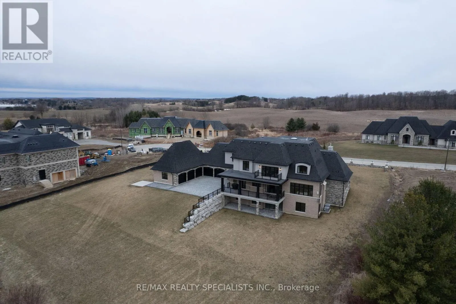 15 MULLOY COURT