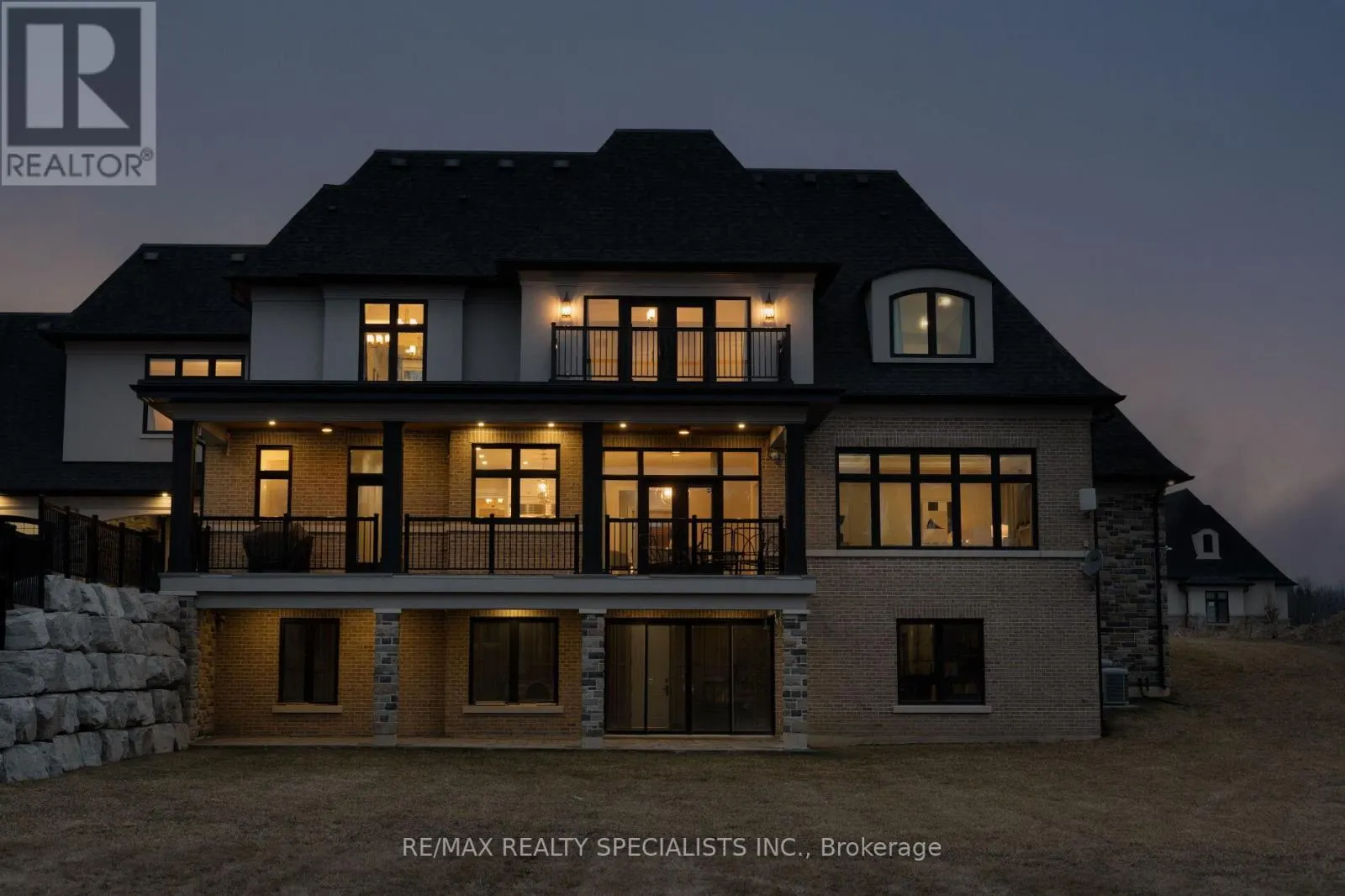 15 MULLOY COURT