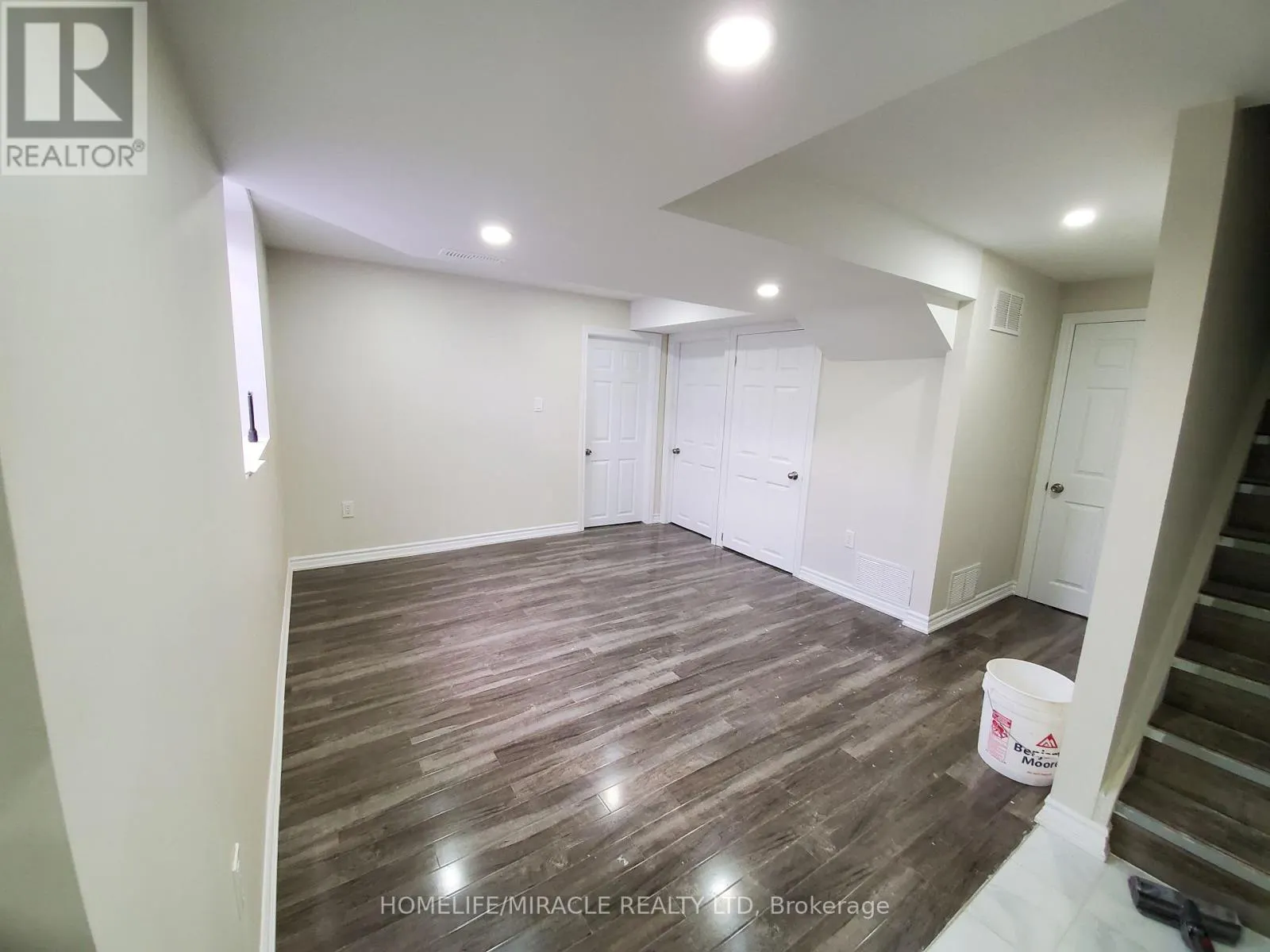 1001 TOCK CLOSE
