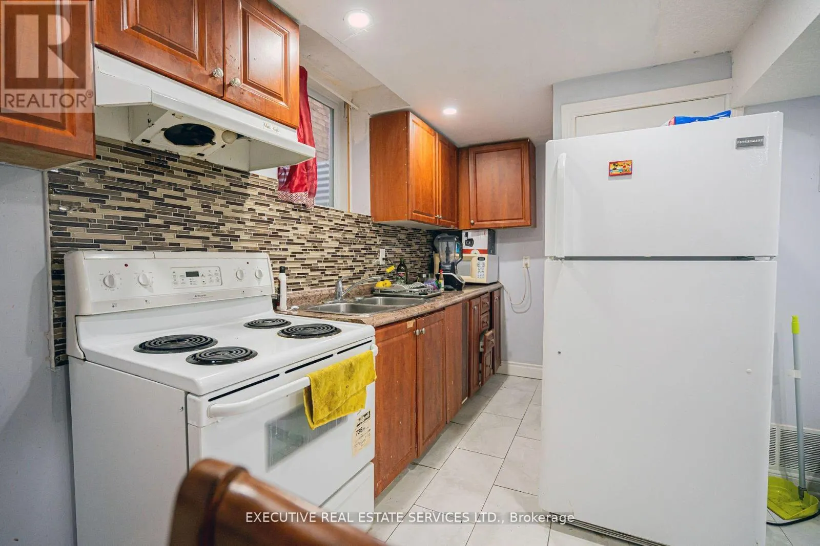 27 SAVITA ROAD