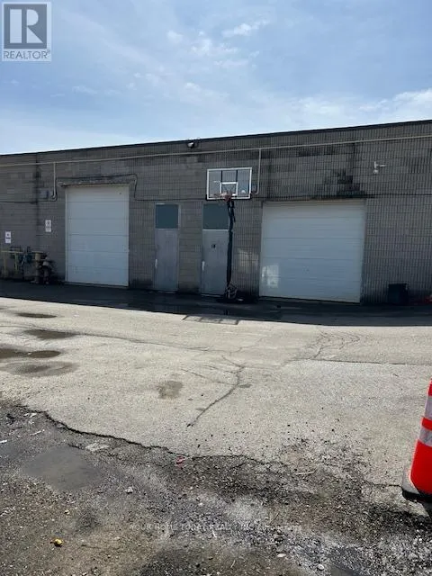 #13 & #14 - 55 SINCLAIR AVENUE N