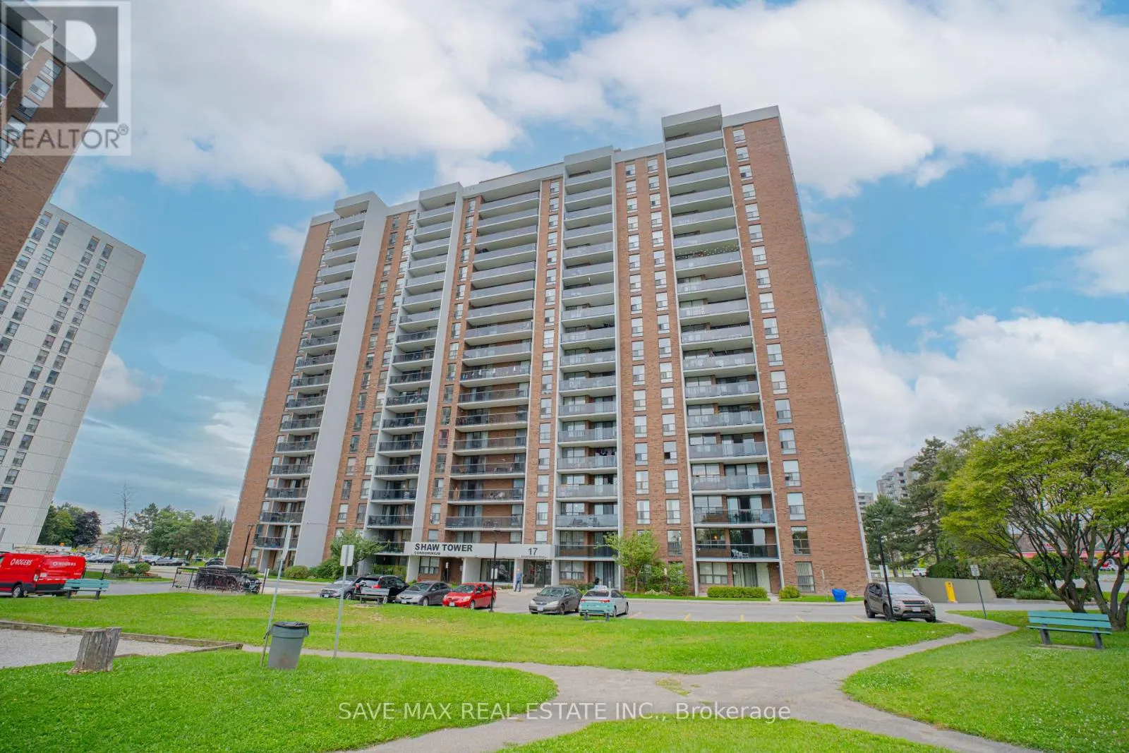 904 - 17 KNIGHTSBRIDGE ROAD