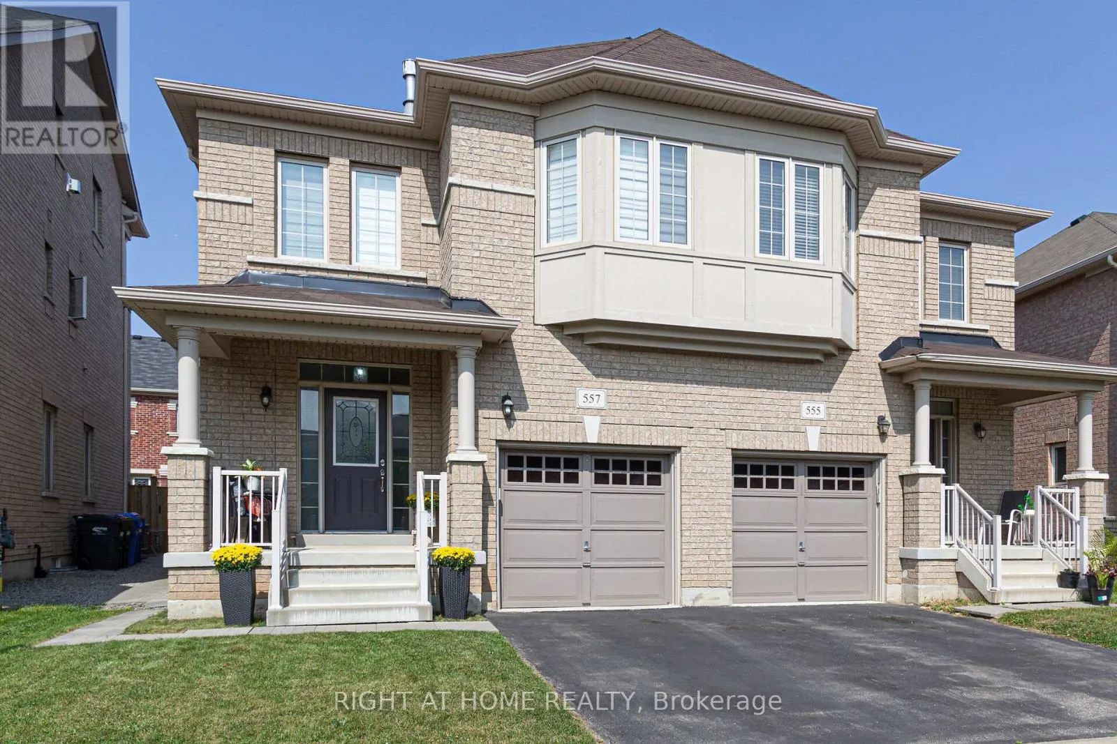 557 SETTLERS ROAD W