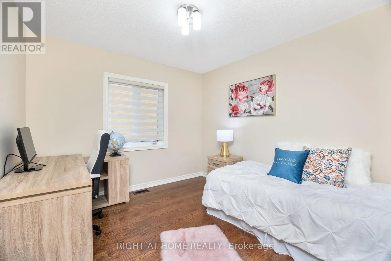 557 SETTLERS ROAD W