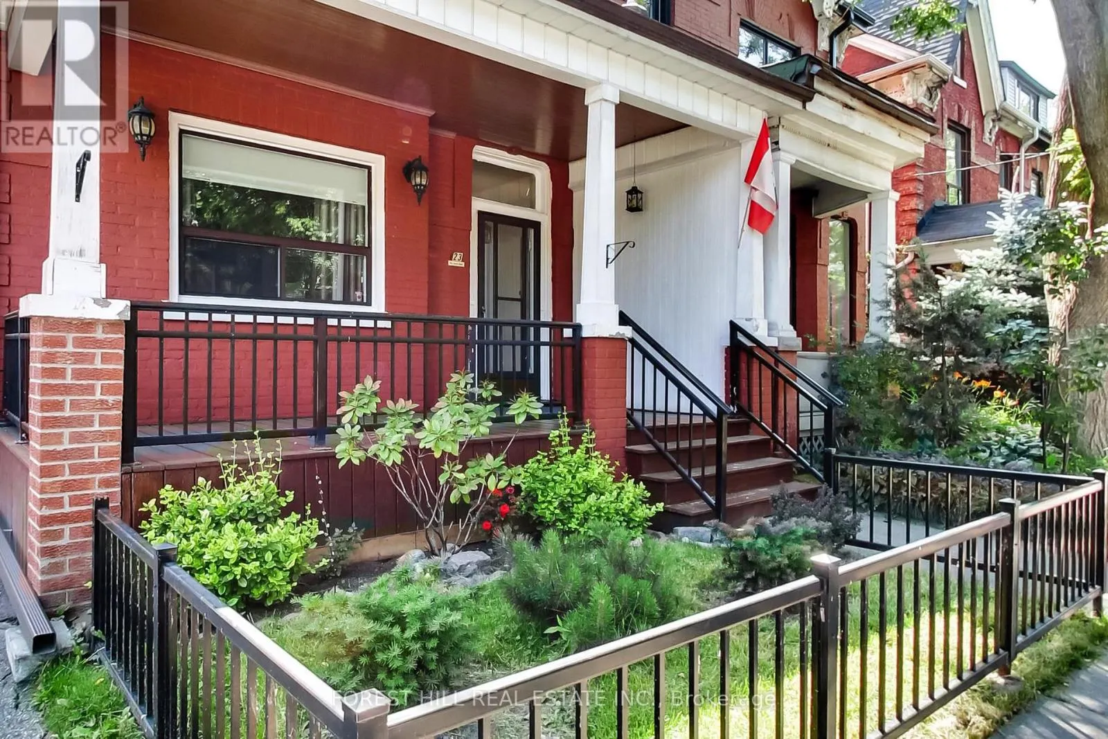 23 LANSDOWNE AVENUE